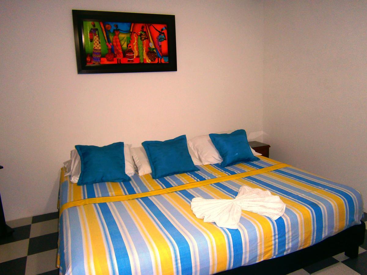 Hotel Shalom Phe Guaduas Exterior photo