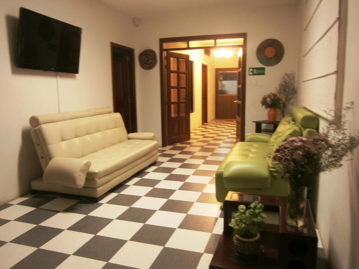 Hotel Shalom Phe Guaduas Exterior photo